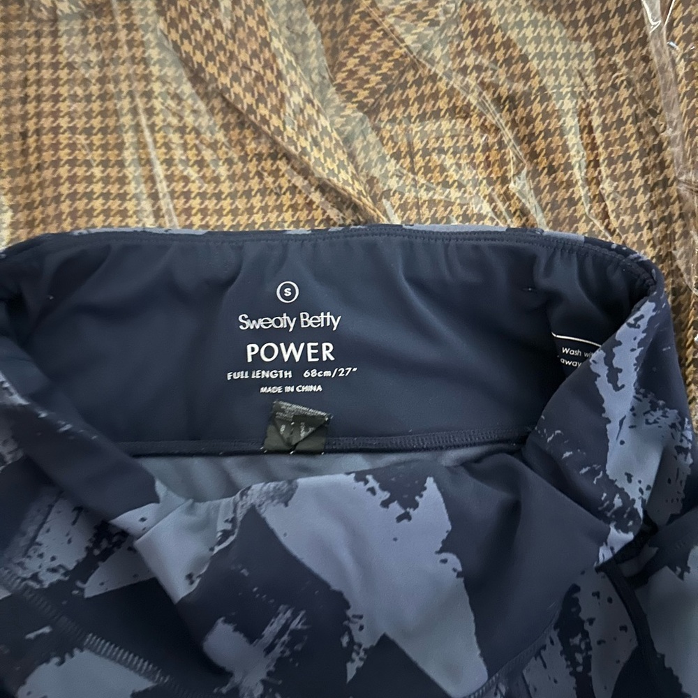 3 Sweaty Betty Power Leggings in Navy/Gray/Wine